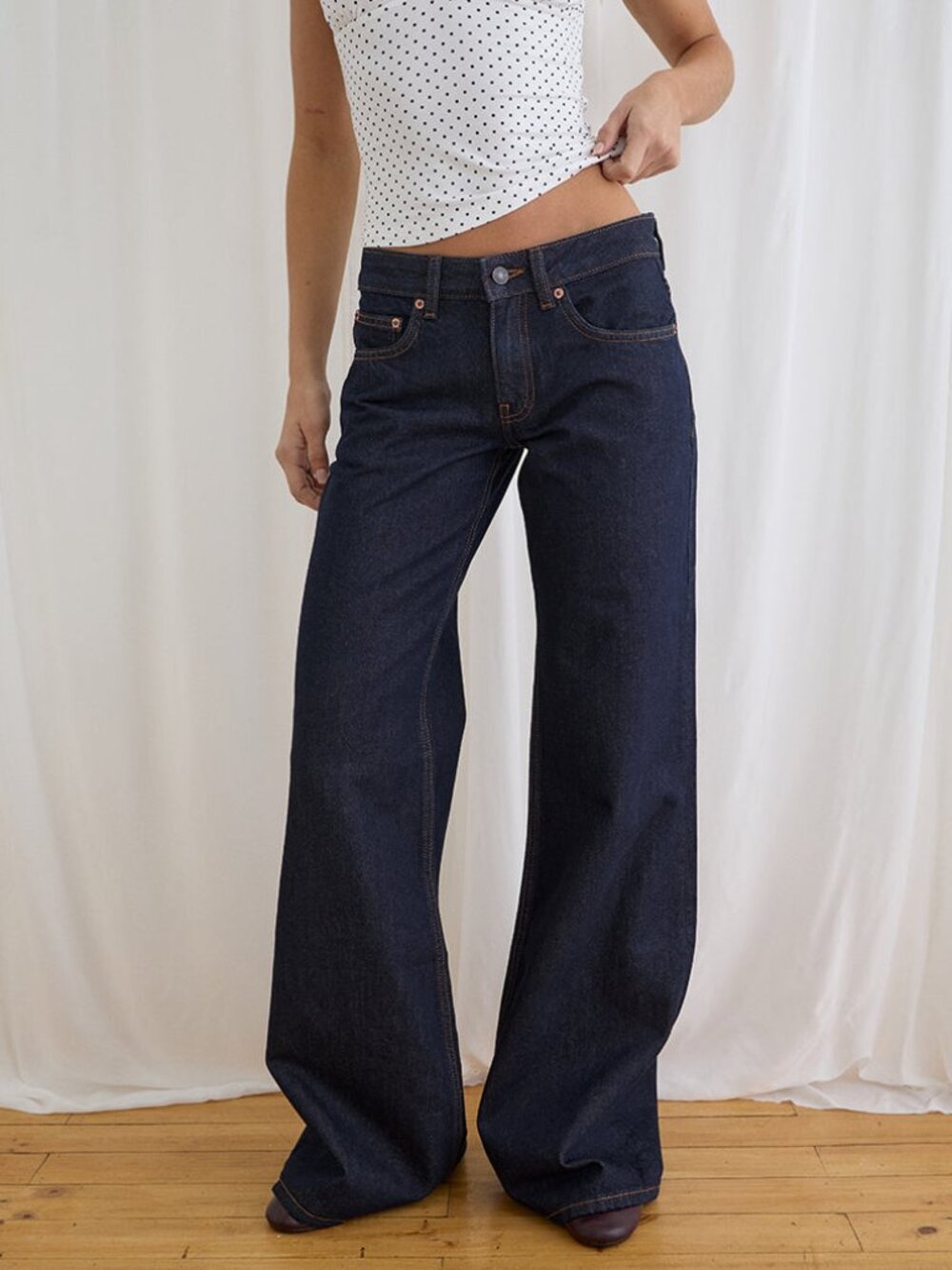 Motel Rocks Low Rise Slouchy Flare Jeans in Indigo Size W26 L34W26 L34